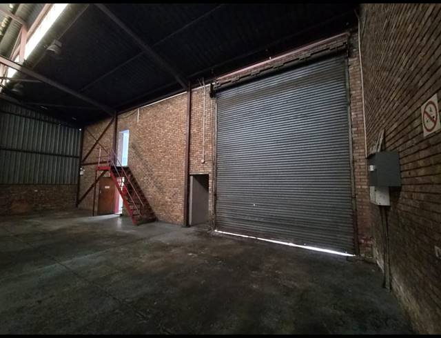 300M² WAREHOUSE TO LET IN WADEVILLE